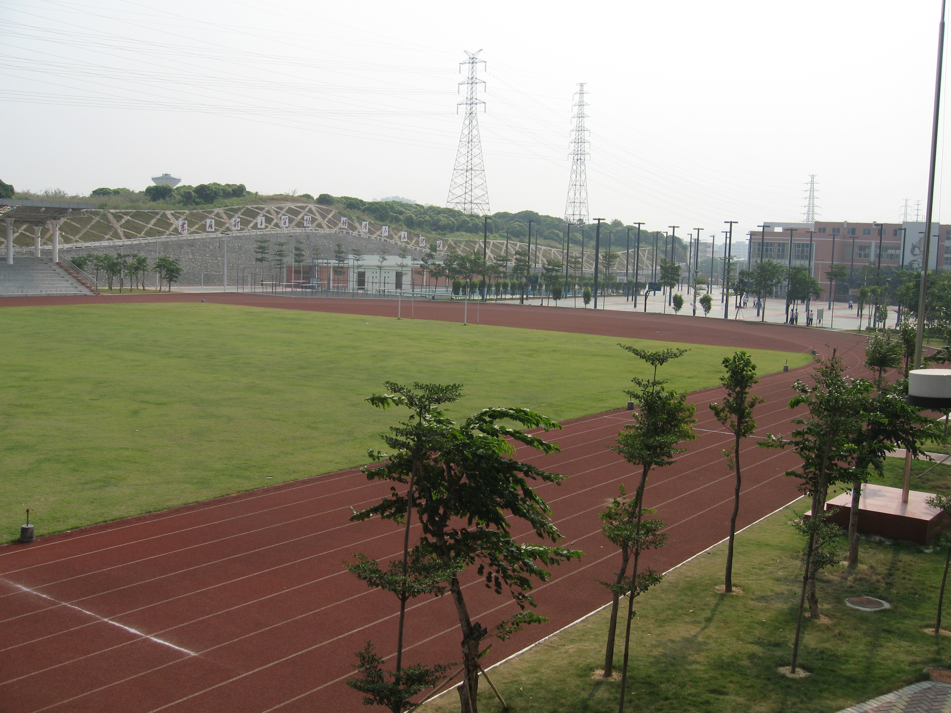 由台实公司承建的广州市二中学体育场跑道工程IMG_4298.JPG